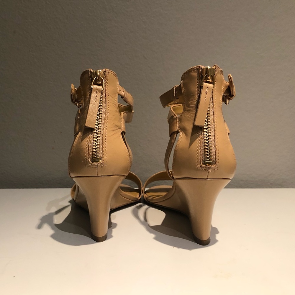 Nine West Tan Wedge Heals 6 ½ - Picture 3 of 3